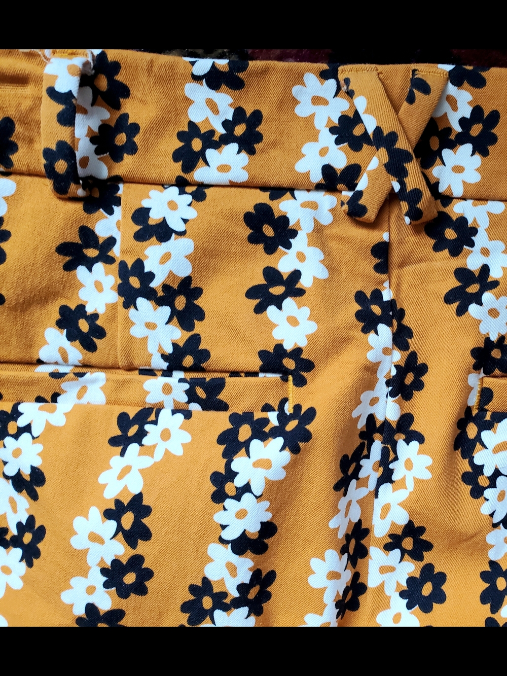 Anthropologie Floral Mustard Button Pants - Size 8 - Picture 8 of 10
